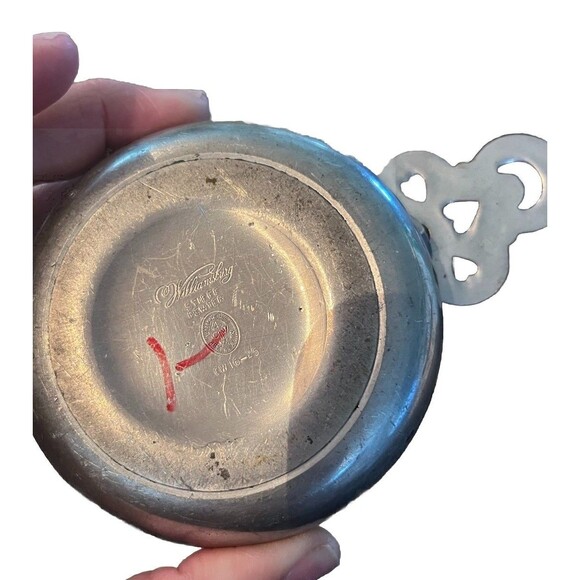 Stieff Colonial Williamsburg Pewter Porringer Bowl CW 16-25 Rare Smaller Size - Picture 3 of 6